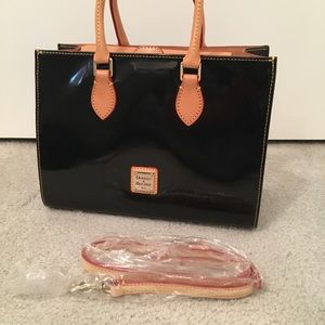 Dooney&Bourke Black Patent Leather Cross Body Bag.